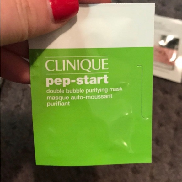 Clinique sample bundle - Picture 4 of 8